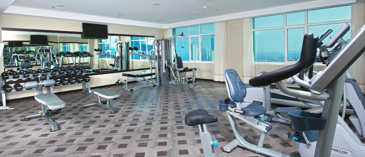 Park Regis Lotus Hotel Manama Exteriör bild
